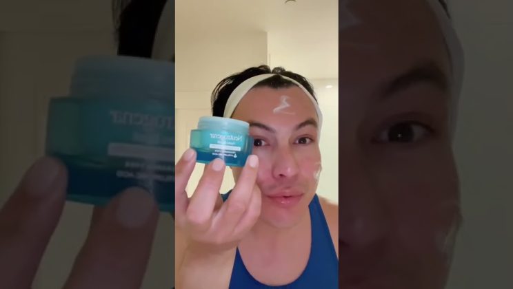 Crema hidratante barata que si vale la pena!  #shorts